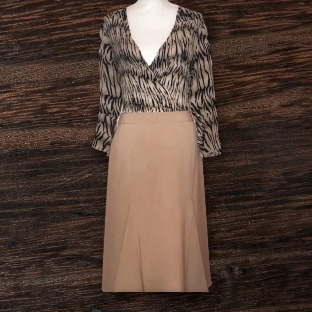 LARRY LEVINE Vintage Midi A-Line Flared Skirt in TAN/TAUPE Size 8 - Picture 2 of 4